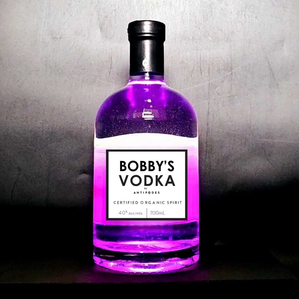 Personalised Antipodes Organic Vodka 40% 700ml