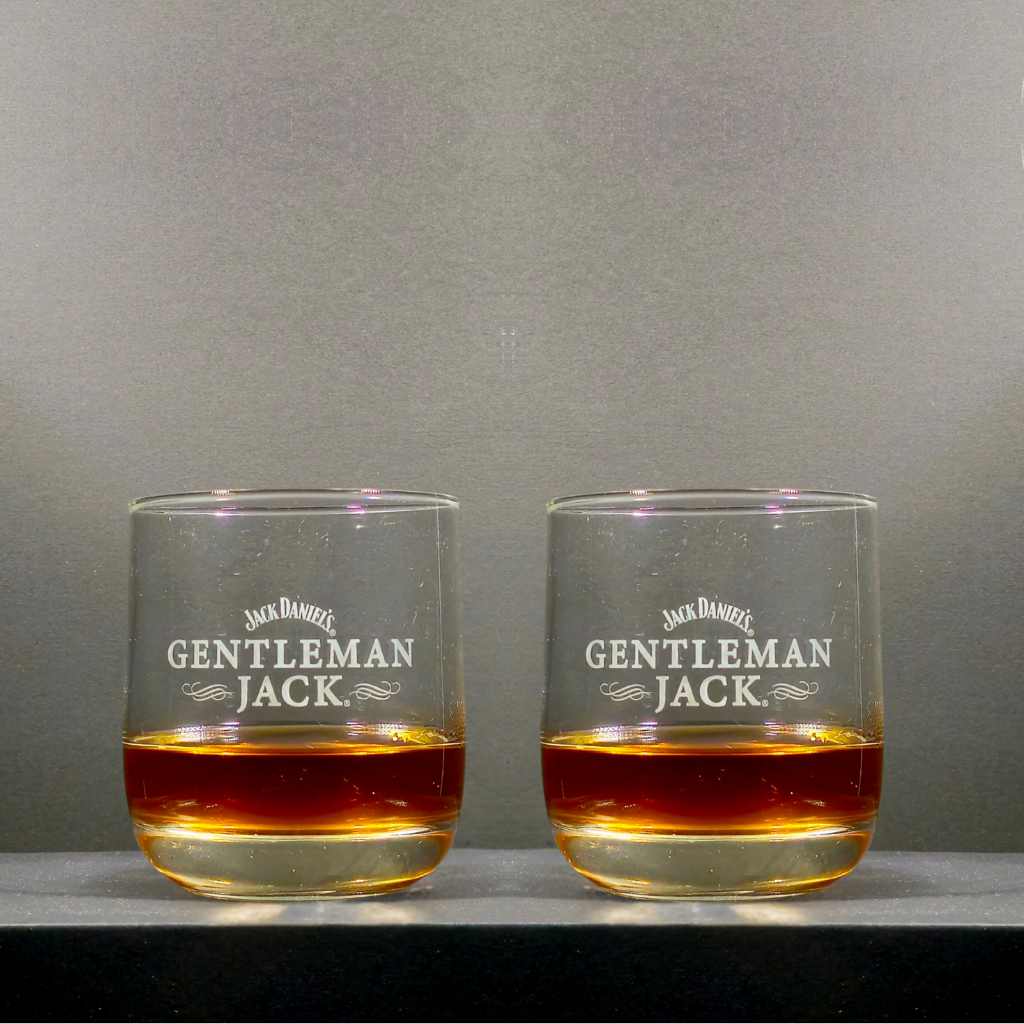 Personalised Gentleman Jack with 2 Original Gentleman Jack Glasses Gift Hamper Pack 40% 700ml