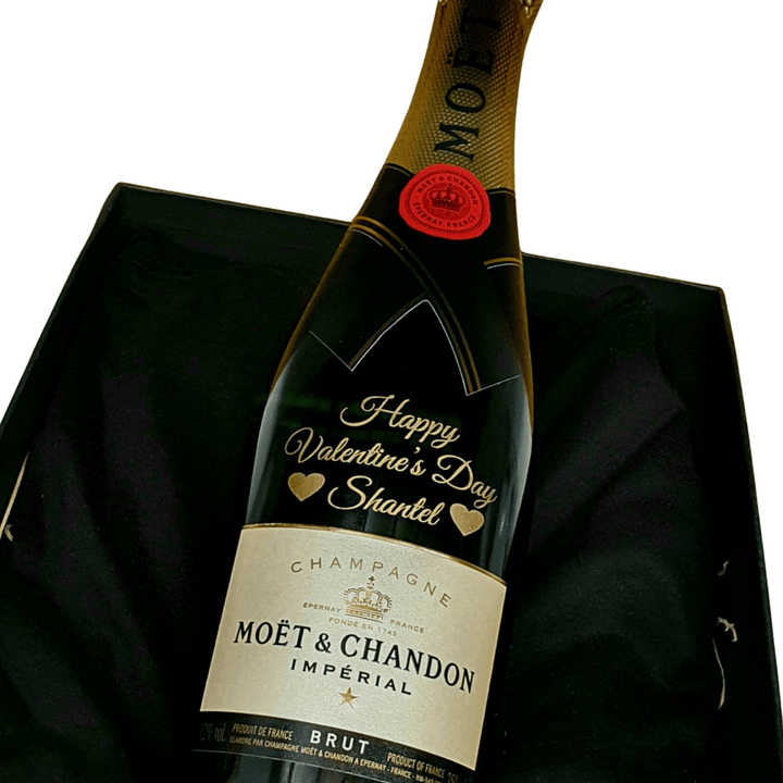 Personalised Moet & Chandon Gift Hamper - Includes 2 Fine Crystal Champagne Flutes